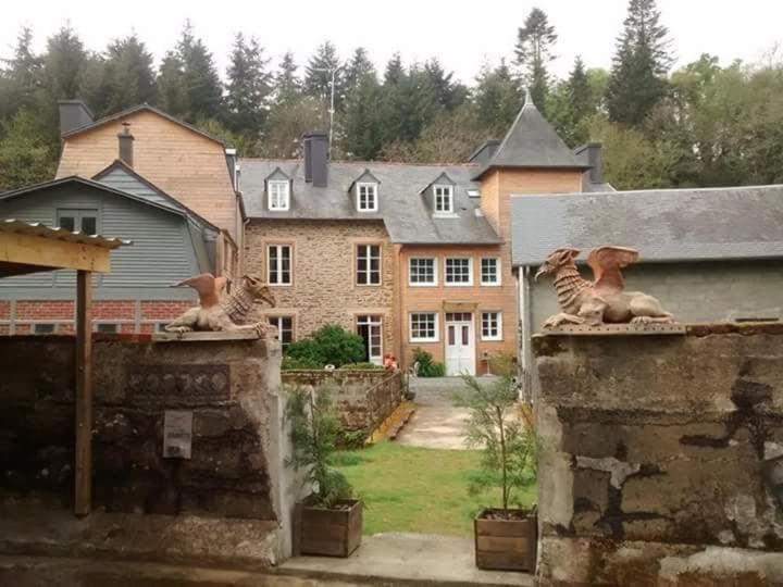 Domaine Des Papeteries Bed and Breakfast Plounevez-Moedec Exterior foto